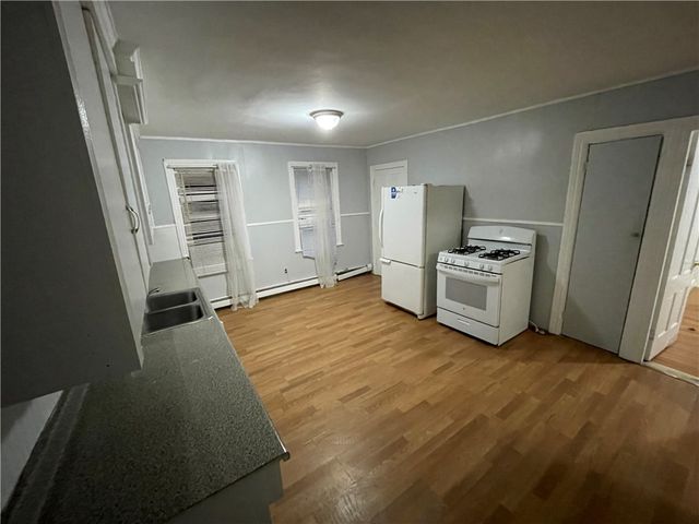 2 Young Avenue, Providence, RI 02908