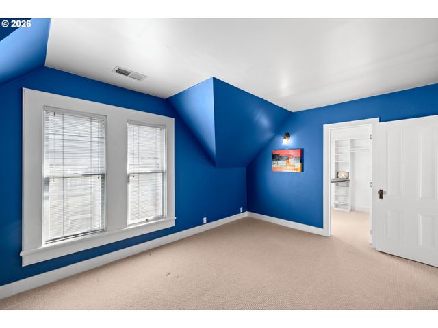 3627 S CORBETT Ave, Portland, OR 97239