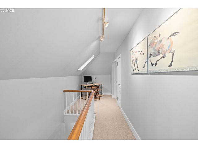 3627 S CORBETT Ave, Portland, OR 97239