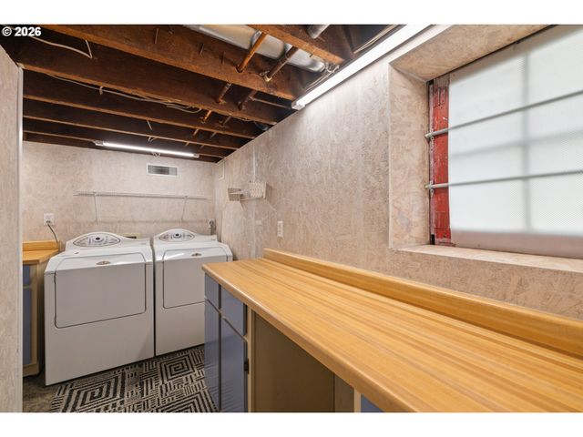 3627 S CORBETT Ave, Portland, OR 97239