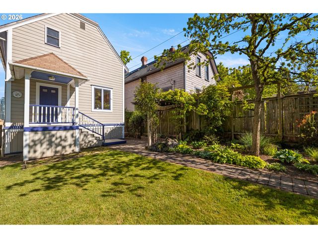 3627 S CORBETT Ave, Portland, OR 97239