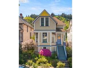 3627 S CORBETT Ave, Portland, OR 97239