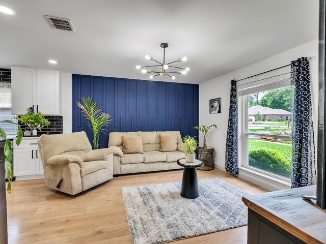 828 Stone Mountain Drive, Conroe, TX 77302