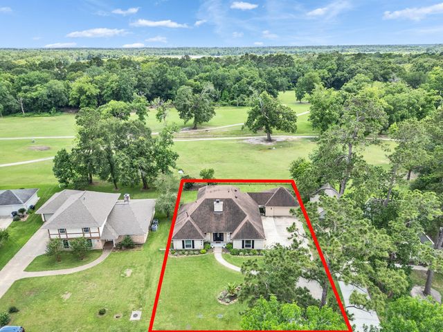 828 Stone Mountain Drive, Conroe, TX 77302