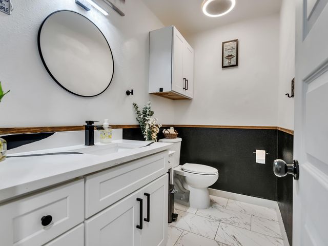828 Stone Mountain Drive, Conroe, TX 77302