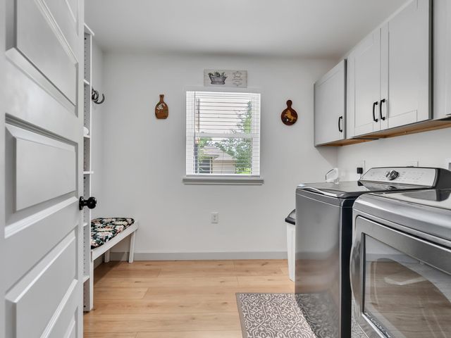 828 Stone Mountain Drive, Conroe, TX 77302