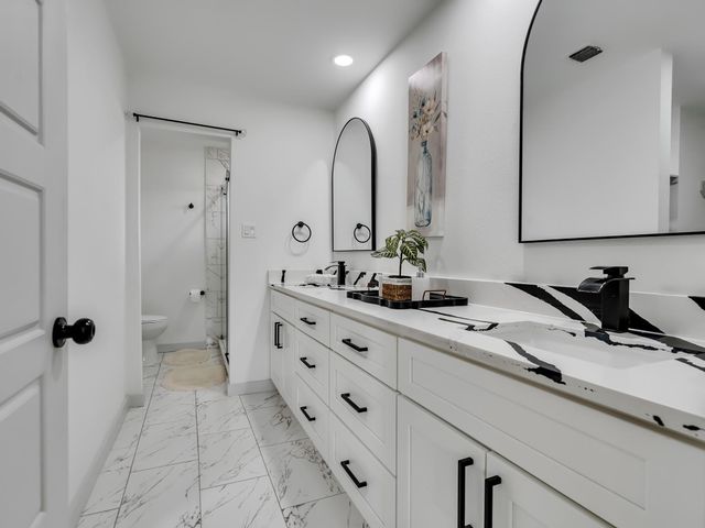828 Stone Mountain Drive, Conroe, TX 77302