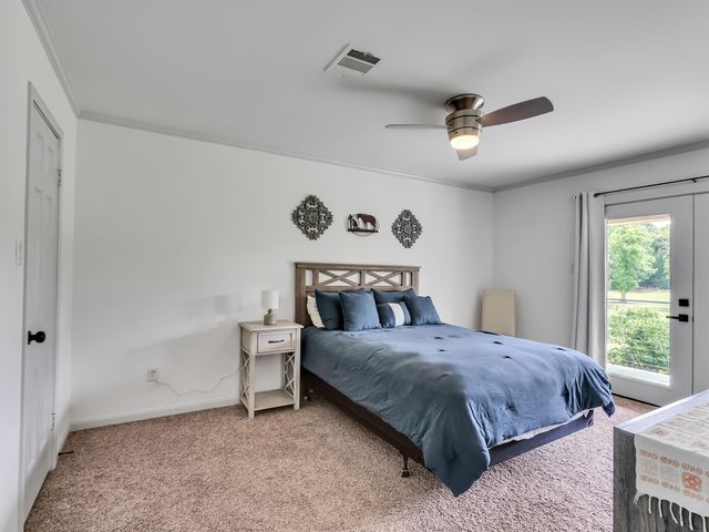 828 Stone Mountain Drive, Conroe, TX 77302
