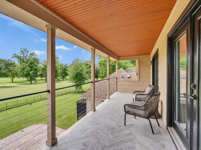 828 Stone Mountain Drive, Conroe, TX 77302