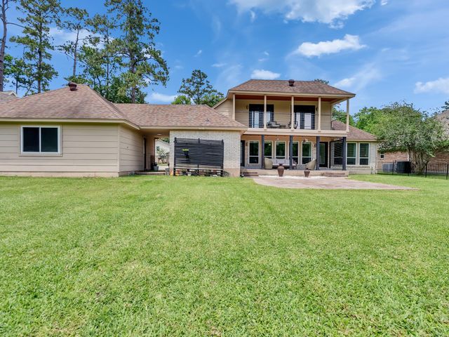 828 Stone Mountain Drive, Conroe, TX 77302