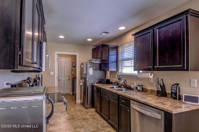 8775 Arendale Drive, Southaven, MS 38671