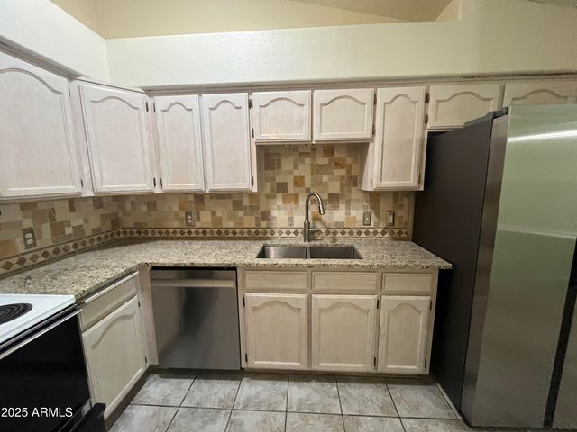 2601 GOLDEN EAGLE Drive, Sierra Vista, AZ 85650