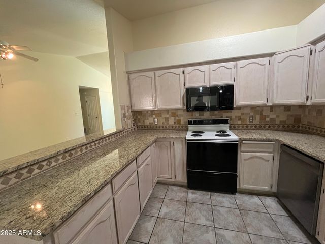 2601 GOLDEN EAGLE Drive, Sierra Vista, AZ 85650