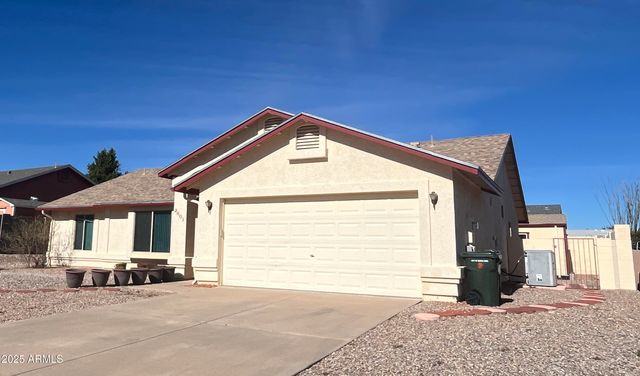 2601 GOLDEN EAGLE Drive, Sierra Vista, AZ 85650