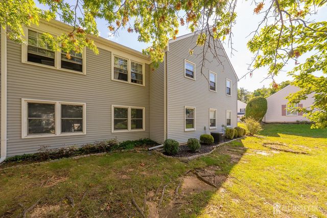 406 Oxford Lane O, Monroe, NJ 08831