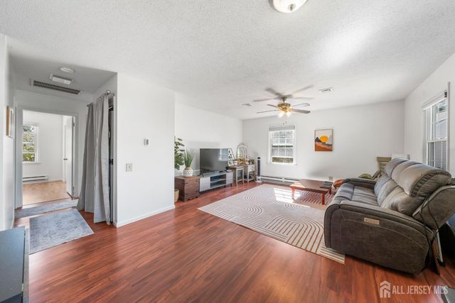 406 Oxford Lane O, Monroe, NJ 08831
