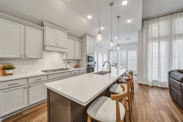 2142 Alabaster Estate Drive, Richmond, TX 77469