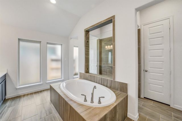 2142 Alabaster Estate Drive, Richmond, TX 77469