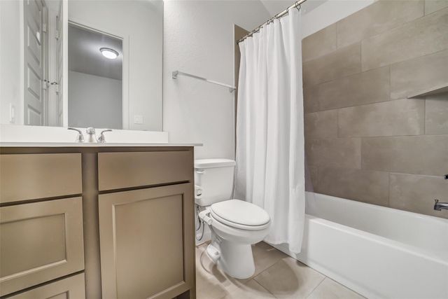 2142 Alabaster Estate Drive, Richmond, TX 77469