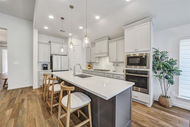 2142 Alabaster Estate Drive, Richmond, TX 77469