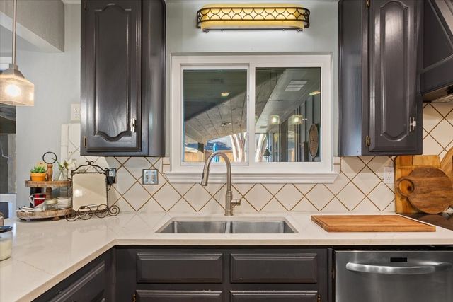 304 Trailwood Drive, Woodway, TX 76712