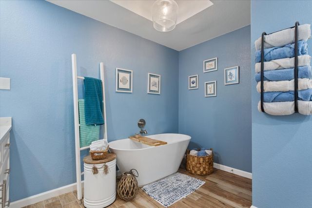 304 Trailwood Drive, Woodway, TX 76712