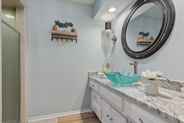 304 Trailwood Drive, Woodway, TX 76712