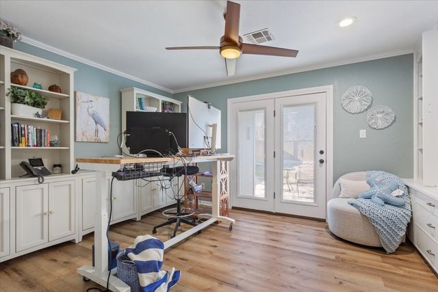 304 Trailwood Drive, Woodway, TX 76712