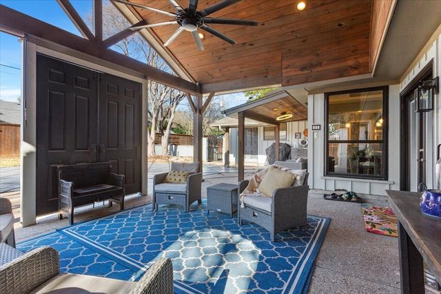 304 Trailwood Drive, Woodway, TX 76712