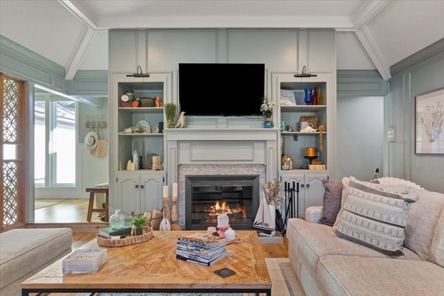 304 Trailwood Drive, Woodway, TX 76712