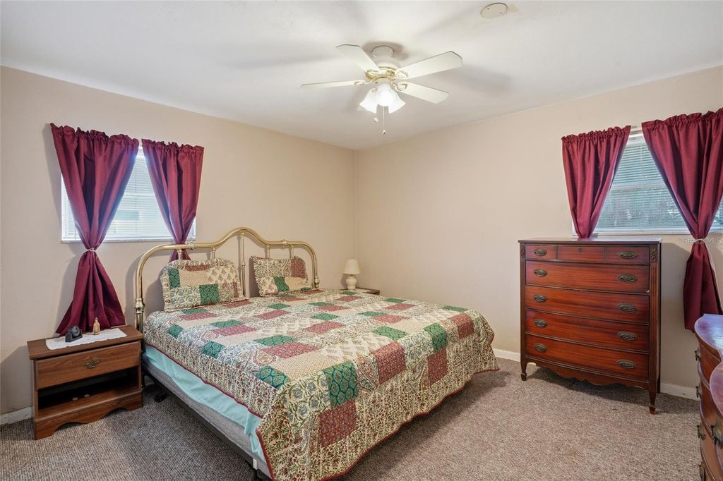 Image 18 of property listing at 3312 W BURKE ST, Tampa, FL 33614