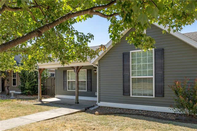 4535 W Sweetgum Lane, Fayetteville, AR 72704