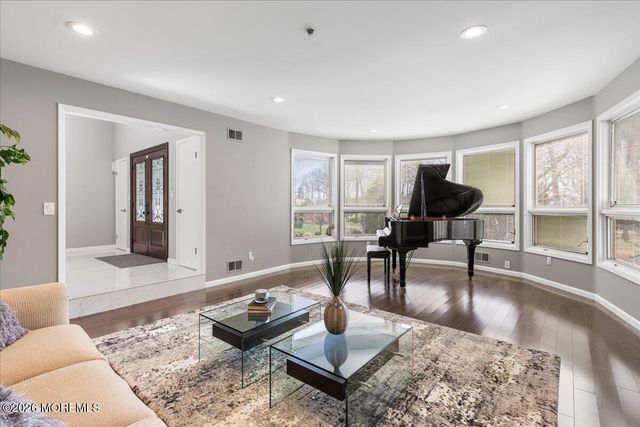 19 Seagull Lane, Lincroft, NJ 07738