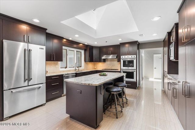 19 Seagull Lane, Lincroft, NJ 07738