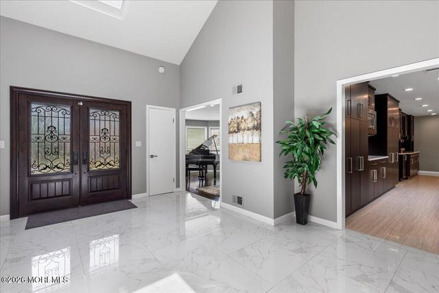 19 Seagull Lane, Lincroft, NJ 07738