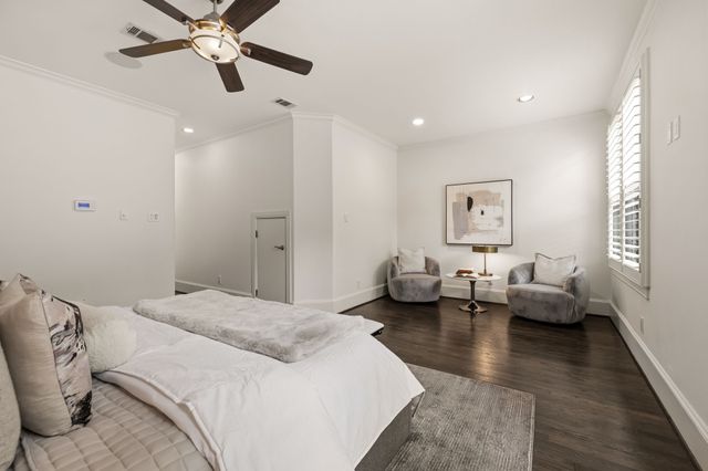 2417 Worthington Street, Dallas, TX 75204