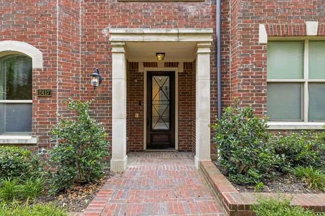 2417 Worthington Street, Dallas, TX 75204