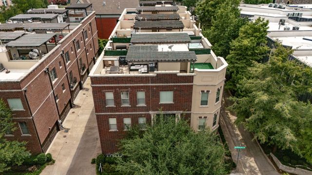 2417 Worthington Street, Dallas, TX 75204