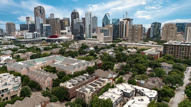 2417 Worthington Street, Dallas, TX 75204