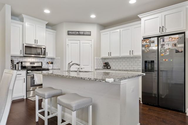 896 Hatton Sumner Place, Arlington, TX 76005