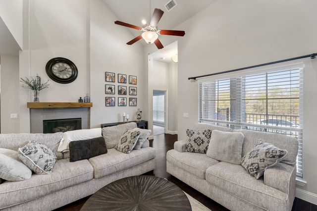 896 Hatton Sumner Place, Arlington, TX 76005