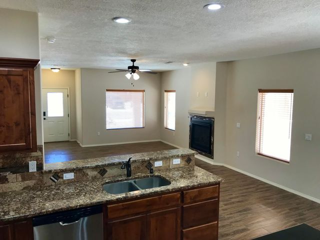 2522 Red Sky Street SW, Los Lunas, NM 87031
