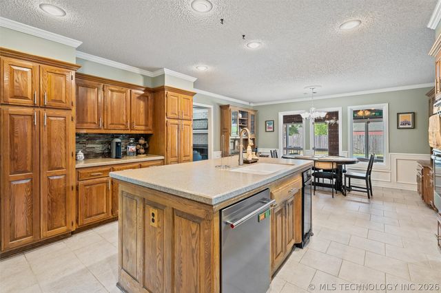 2649 Regency Road, Bartlesville, OK 74006