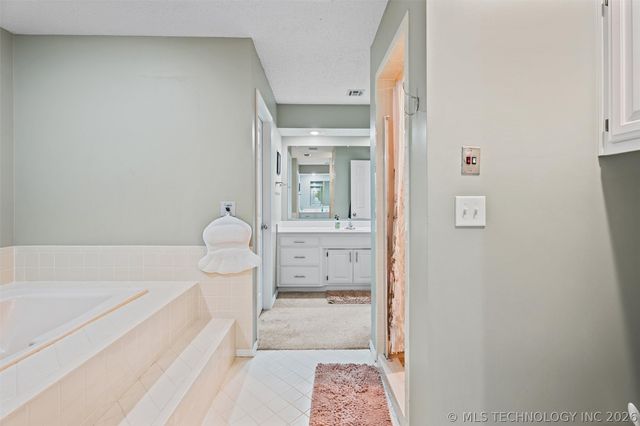 2649 Regency Road, Bartlesville, OK 74006