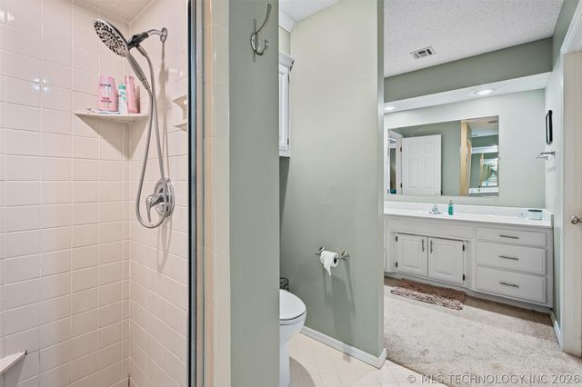 2649 Regency Road, Bartlesville, OK 74006