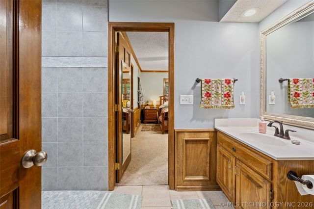 2649 Regency Road, Bartlesville, OK 74006