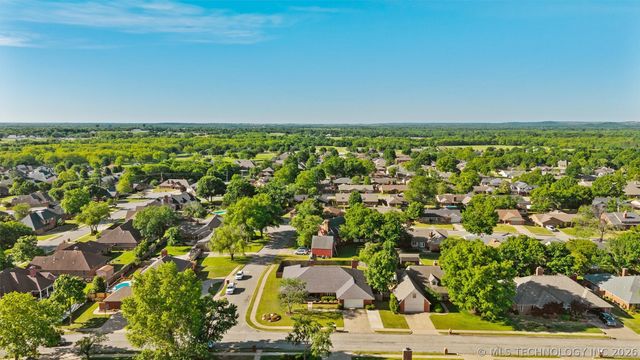 2649 Regency Road, Bartlesville, OK 74006