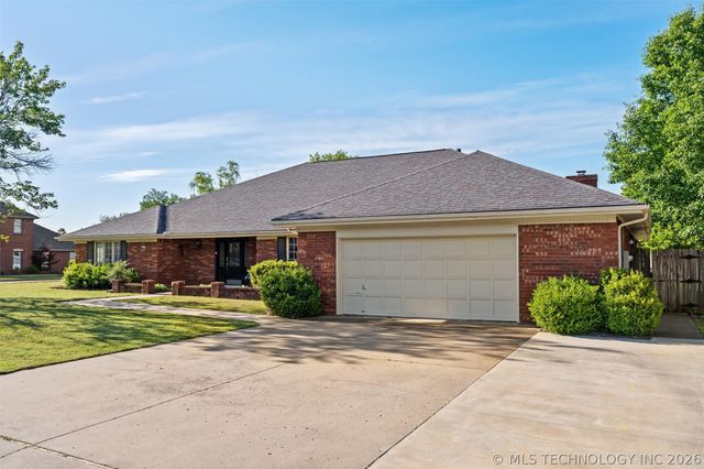 2649 Regency Road, Bartlesville, OK 74006