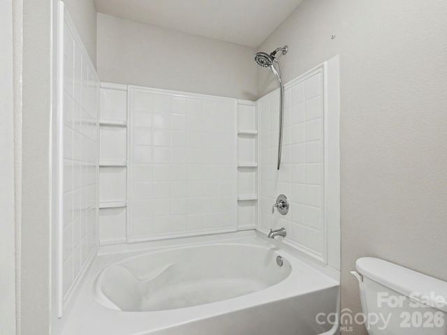 5529 Idlewild Road N, Charlotte, NC 28227