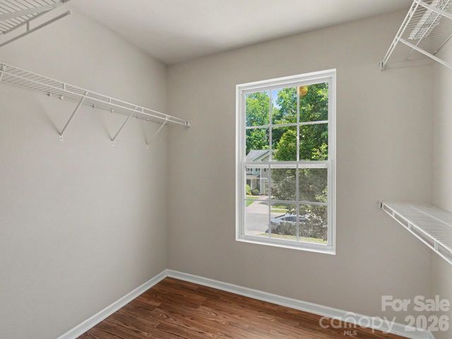 5529 Idlewild Road N, Charlotte, NC 28227
